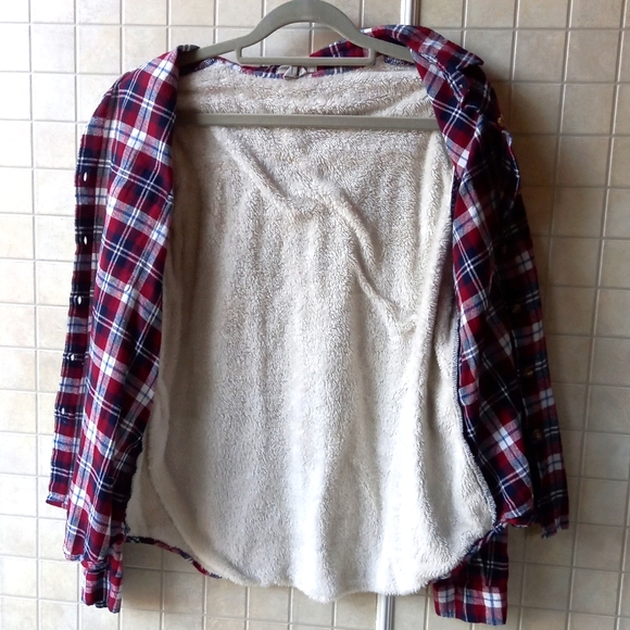 Passport flannel button down plaid shirt - Picture 3 of 4